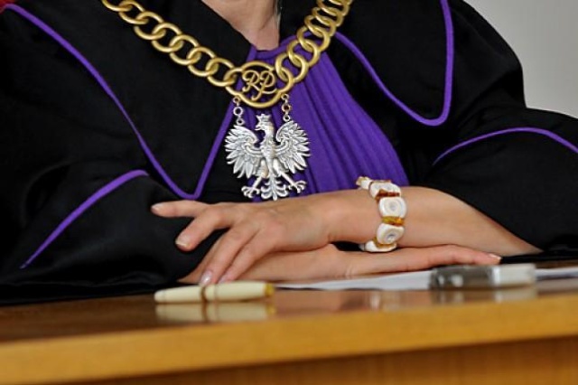 Zachodniopomorscy biznesmeni wolą sądy arbitrażowe jako sposób rozwiązywania konfliktów - wynika z raportu Północnej Izby Gospodarczej. Według danych PIG, na wokandę trafia mniej niż 5 proc. sporów między przedsiębiorcami w naszym regionie.