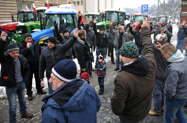 Protest trwa już trzeci tydzień. Radni komentują postawę prezydenta