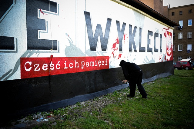 Patriotyczny mural z Witoldem Pileckim w hołdzie Żołnierzom Wyklętym. Fot. Łukasz Szełemej [Radio Szczecin] Patriotyczny mural w centrum Szczecina [ZDJĘCIA]