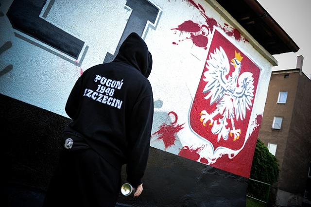 Patriotyczny mural z Witoldem Pileckim w hołdzie Żołnierzom Wyklętym. Fot. Łukasz Szełemej [Radio Szczecin] Patriotyczny mural w centrum Szczecina [ZDJĘCIA]