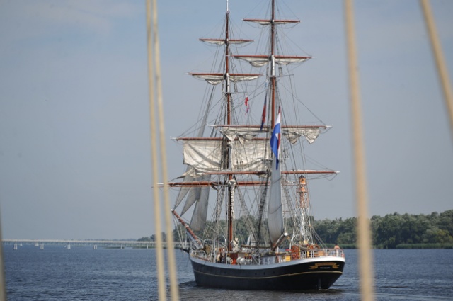 Żaglowce, które ścigały się w regatach The Tall Ships Races, opuściły Szczecin. Fot. Łukasz Szełemej [Radio Szczecin] Finał finału. Szczecin pożegnał flotyllę TTSR [NOWE, ZDJĘCIA, WIDEO, RELACJE]