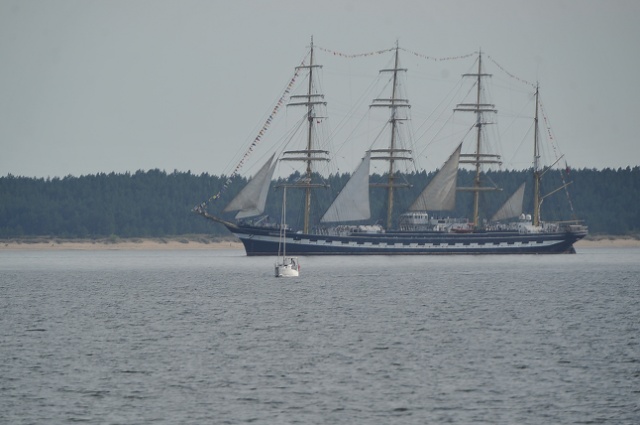 Parada żaglowców na Bałtyku to ostatni punkt tegorocznego finału regat The Tall Ships Races. Fot. Łukasz Szełemej [Radio Szczecin] Wielki finał na pełnym morzu [ZDJĘCIA, WIDEO]