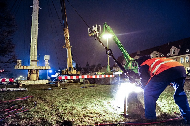 Maszt Maciejewicza - fot. Łukasz Szełemej [Radio Szczecin] Maszt Maciejewicza zdemontowany [ZDJĘCIA]