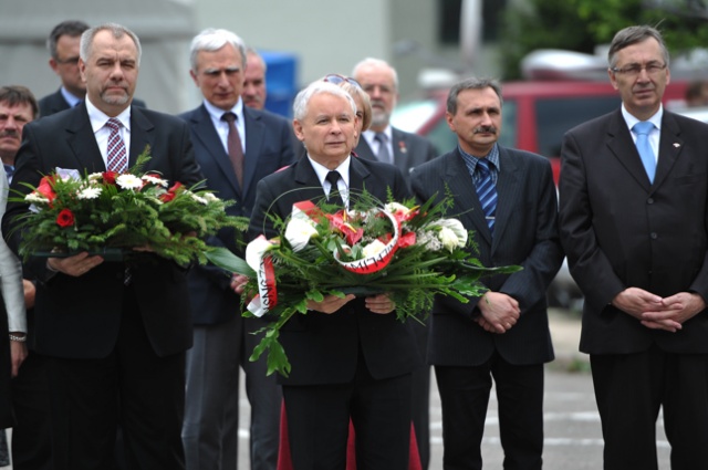 O zniszczenie szczecińskiej stoczni oskarżył Leszka Millera i Donalda Tuska prezes PiS Jarosław Kaczyński. Fot. Łukasz Szełemej [Radio Szczecin] Kaczyński w Szczecinie: To oni zniszczyli stocznię [NOWE, ZDJĘCIA, WIDEO]