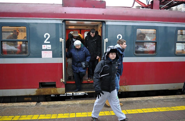 PKP Intercity i Przewozy Regionalne zmieniają stawki od stycznia. Bilety będą droższe - niektóre o złotówkę, inne nawet o kilkadziesiąt zł - im dłuższa trasa, tym większa podwyżka.