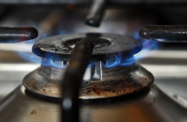 Chociaż od 1 stycznia obowiązuje niższa taryfa na gaz, to większość użytkowników otrzymuje faktury jeszcze według starych cen - informuje Dziennik Gazeta Prawna.