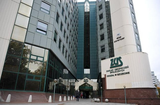 800 milionów złotych na aktualizację i modernizację serwerów wyda w tym roku ZUS. Zakład Ubezpieczeń Społecznych rozpisze łącznie sześć przetargów.