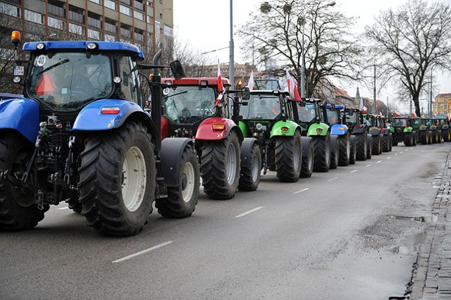 Traktory znów wjechały do centrum Szczecina [ZDJĘCIA, NOWE]