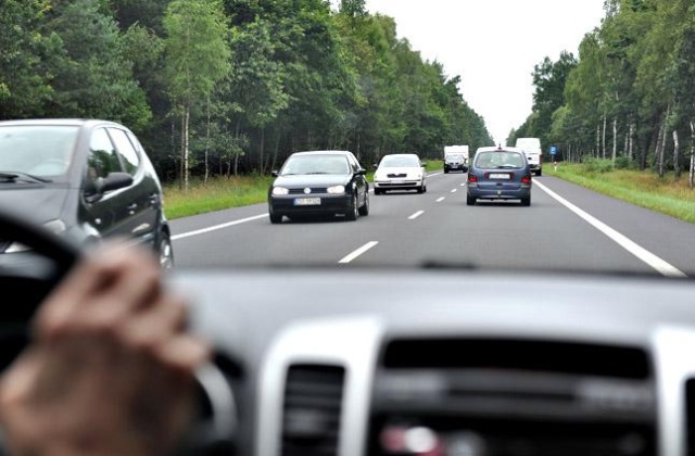 Fotografowanie kierowców i ich samochodów na autostradach kwestionuje Naczelna Rada Adwokacka.