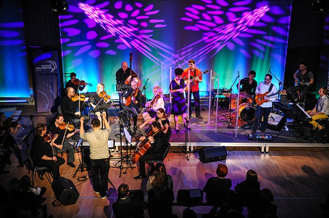 Młodzi i zdolni artyści, którzy zdobywali wykształcenie w muzycznych uczelniach świata wystąpili z Baltic Neopolis Orchestra w Studiu S-1 Polskiego Radia Szczecin.