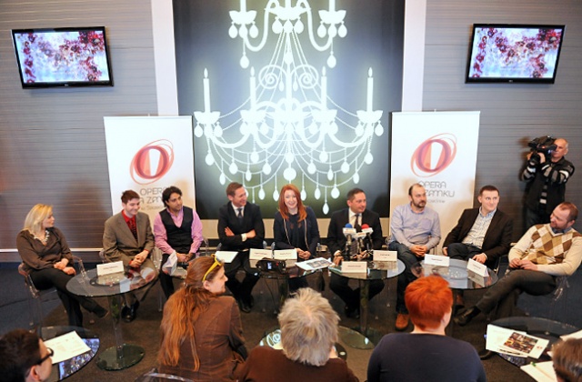 Jedno z najpiękniejszych dzieł w światowej literaturze muzycznej Eugeniusz Oniegin Piotra Czajkowskiego po raz pierwszy w powojennej historii szczecińskiej sceny operowej.