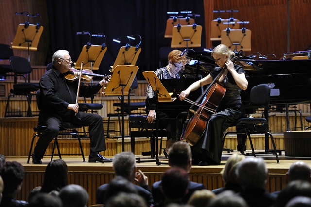 Wspaniałe utwory wielkich kompozytorów usłyszeliśmy w niedzielę w Filharmonii Szczecińskiej. W ramach projektu Filharmonia WspółGRA niezwykle utalentowani muzycy zaprezentowali się szczecińskiej publiczności.