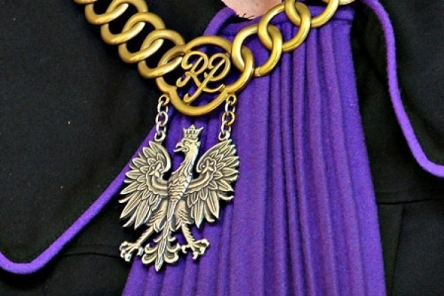 Były senator Henryk S. - skazany w lutym za korumpowanie urzędników na osiem lat pozbawienia wolności - będzie mógł opuścić areszt po wpłaceniu 5 mln zł kaucji. Tak zdecydował w poniedziałek Sąd Apelacyjny w Poznaniu.