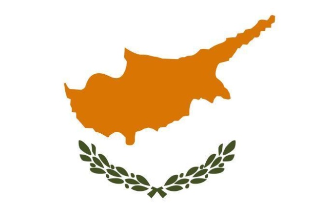 W obecności policji i prywatnej firmy ochrony. Tak będzie wyglądało wznowienie pracy banków na Cyprze po 12-dniowej przerwie w ich funkcjonowaniu.