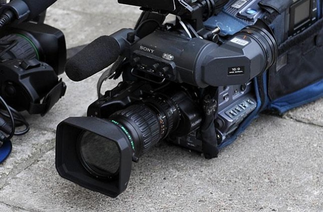 W ubiegłym roku powstało 50 filmów w tym - może ich być tylko 30. Produkcja jest coraz droższa, a pieniędzy ubywa - podaje Gazeta Wyborcza.