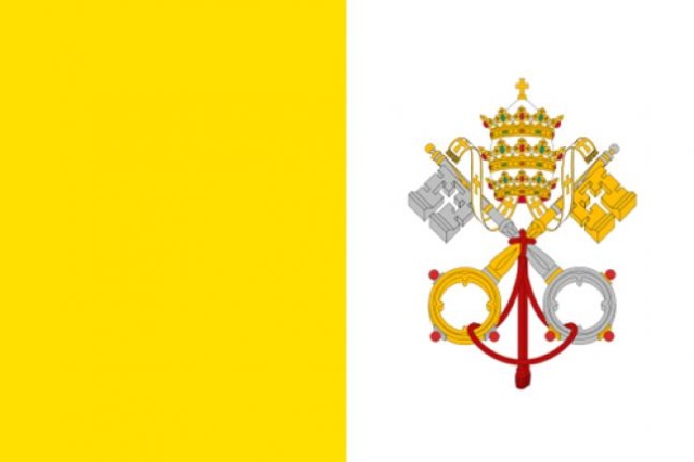 Wierni z całego świata przyjeżdżają do Watykanu, by zobaczyć nowego papieża.
