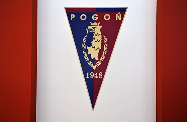 Przeciągają się negocjacje w sprawie herbu i nazwy piłkarskiej Pogoni Szczecin. Stawka jest wysoka, bo od porozumienia zarządu klubu ze stowarzyszeniem MKS zależy to, czy Portowcy nadal będą walczyć w swoich barwach.