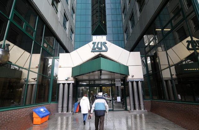 Ministerstwo Finansów podtrzymuje swój pomysł, by nasze emerytury z Otwartych Funduszy Emerytalnych wypłacał ZUS - informuje Polska Agencja Prasowa.