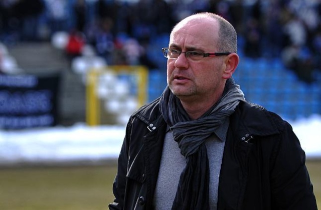Dominik Nowak nie jest już trenerem piłkarzy Floty Świnoujście. Szkoleniowiec Wyspiarzy zwrócił się do zarządu klubu z prośbą o rozwiązanie kontraktu.
