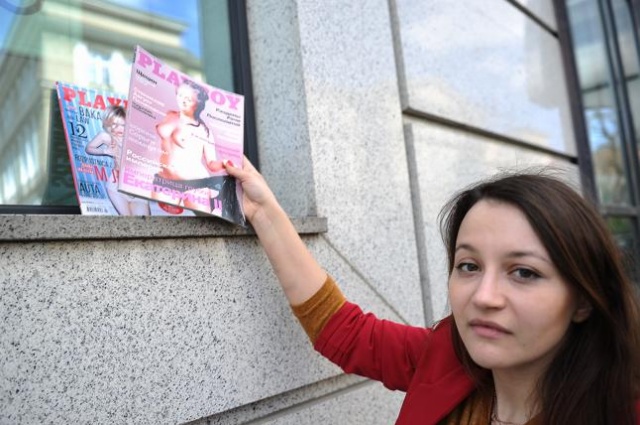 Naga Caryca na okładce czasopisma dla mężczyzn, koszulka z wizerunkiem Katarzyny II, Imperatorka na puszce paprykarzu szczecińskiego i z własną marką wina - wyobraźnia studentów nie zna granic.