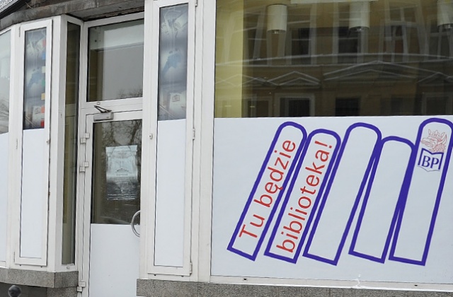 Salon literacki w lokalu po dawnym Empiku przy zbiegu ulic Krzywoustego i al. Wojska Polskiego w Szczecinie powstanie później niż planowano.