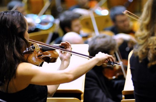 Mozart, Lutosławski, a może Penderecki Szczecinianie będą decydować o tym, czego będziemy słuchać w nowej Filharmonii. Urząd miasta ogłosił właśnie konkurs dla mieszkańców na wymarzony repertuar.