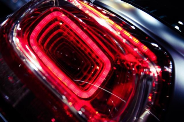 Co trzeci samochód ze szczecińskiego salonu trafia do Niemiec. Dealerzy sprzedawaliby ich za granicę znacznie więcej, gdyby nie obostrzenia importerów.