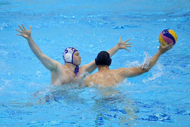Piłkarze wodni Arkonii Szczecin doznali nieoczekiwanej porażki z Alstalem Waterpolo Poznań w rozgrywkach o mistrzostwo Polski.
