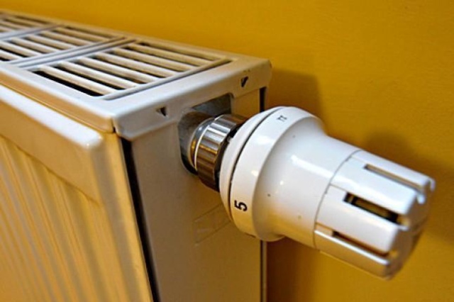 Ogrzewanie droższe - ale nie dla wszystkich. Tanieje energia elektryczna. Nowe ceny od jutra.