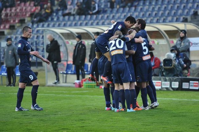 Portowcy pokonali w środę w towarzyskim meczu drugoligowy Gryf Wejcherowo 3:1. Bramki dla szczecinian zdobył Tomasz Chałas.