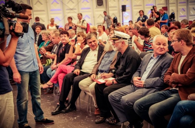 Karuzela Cooltury rozkręciła się w Świnoujściu. W sobotę na uczestników festiwalu czekają kolejne spotkania, spektakle i dyskusje.