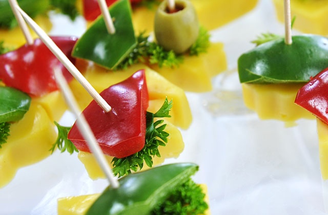 Szczecińskie restauracje szykują się na finał regat wielkich żaglowców. Gastronomicy wydłużają godziny otwarcia, skracają menu i zatrudniają dodatkowy personel. Na podwyżkę cen decyduje się jednak niewielu.