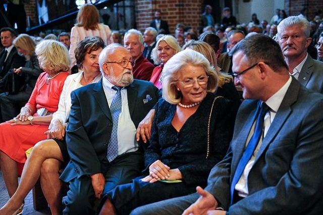 Concerto grosso na trzy wiolonczele i orkiestrę Krzysztofa Pendereckiego oraz kompozycje Witolda Lutosławskiego i Marka Jasińskiego w wykonaniu festiwalowej orkiestry zakończyły 9. Międzynarodowy Festiwal Sacrum Non Profanum.