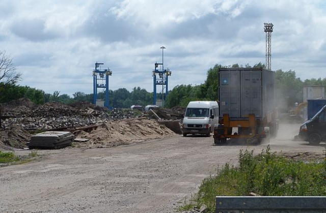 Pół roku przed terminem zakończono remont dróg w świnoujskim porcie.