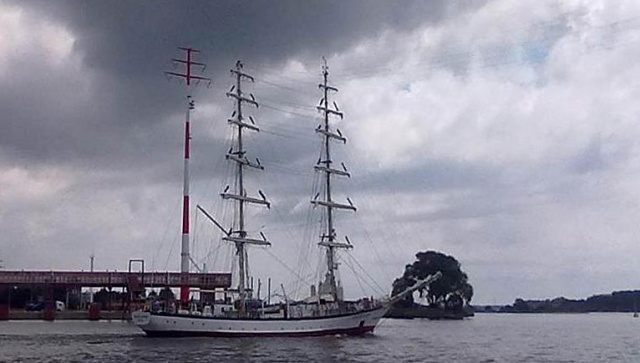 Koszty zakopania pod Odrą linii energetycznych w Świnoujściu i szczecińskim Skolwinie poniesie najprawdopodobniej prawie w całości Bilfinger Crist Offshore. Firma chce wybudować na wyspie Gryfia fabrykę podstaw do morskich elektrowni wiatrowych.