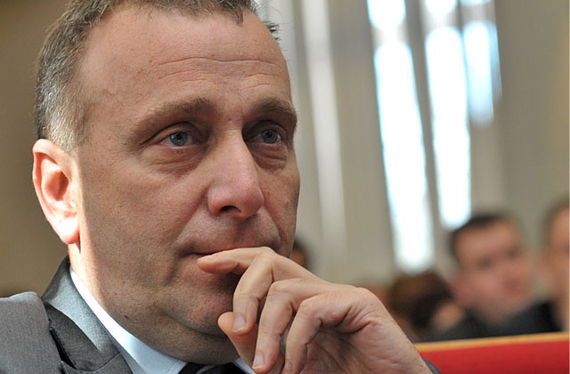 Wiceprzewodniczący Parlamentu Europejskiego Jacek Protasiewicz został szefem dolnośląskich struktur PO. W drugiej turze głosowania pokonał obecnego przewodniczącego posła Grzegorza Schetynę. Wynik to 205 do 194.