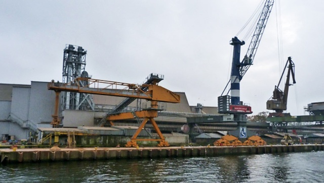 Świetne wyniki notuje Port Handlowy w Świnoujściu. Spółka przeładuje w tym roku rekordowo dużo, bo ponad 5 milionów ton ładunków.