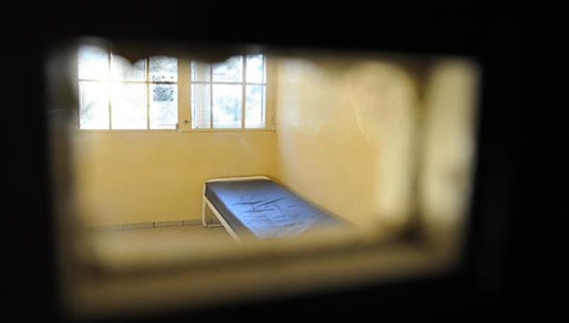 Niemcy szukają nowych sposobów wykorzystania więzień. Zakłady karne za naszą zachodnią granicą od dłuższego czasu świecą pustkami, dlatego coraz częściej kupują je prywatne firmy, które przerabiają je... na mieszkania czy hotele.