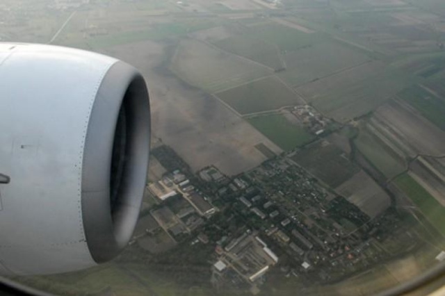 American Airlines i US Airways łączą siły. W poniedziałek zostanie ogłoszona fuzja obu spółek. Po ich połączeniu będzie to największy przewoźnik lotniczy świata.