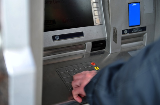 Nową kartę płatniczą wprowadza bank PKO BP. Będzie można nią płacić tylko na terenie kraju - dowiedziała się nieoficjalnie Rzeczpospolita.