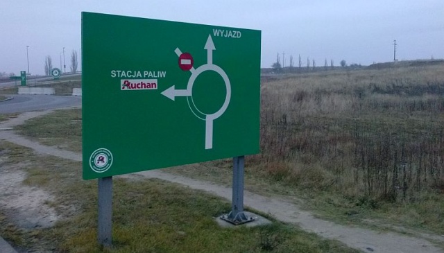 Na stronie miasta, w Biuletynie Informacji Publicznej, pojawiło się obwieszczenie o zmianie organizacji ruchu przy markecie Auchan: ze względu na budowę sklepu IKEA w Szczecinie.