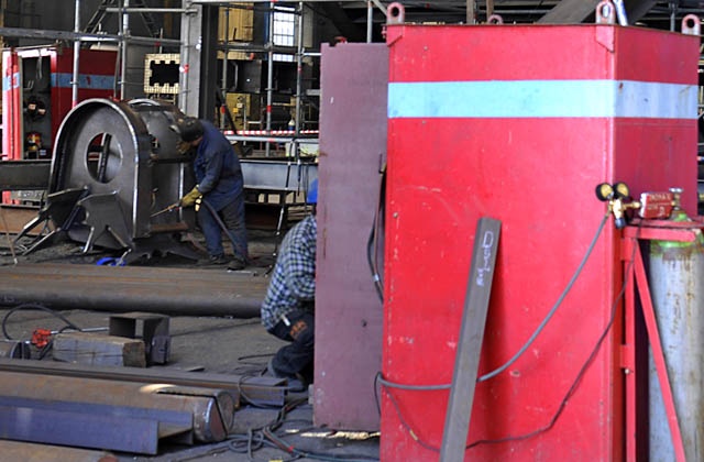 Prawie tysiąc polskich firm upadnie do końca tego roku. To znaczy, że liczba upadłości będzie większa o ponad 6 proc. w porównaniu z 2012 rokiem - takie są wyliczenia Korporacji Ubezpieczeń Kredytów Eksportowych, spółki zajmującej się m.in. analizą polskiego rynku przedsiębiorstw.