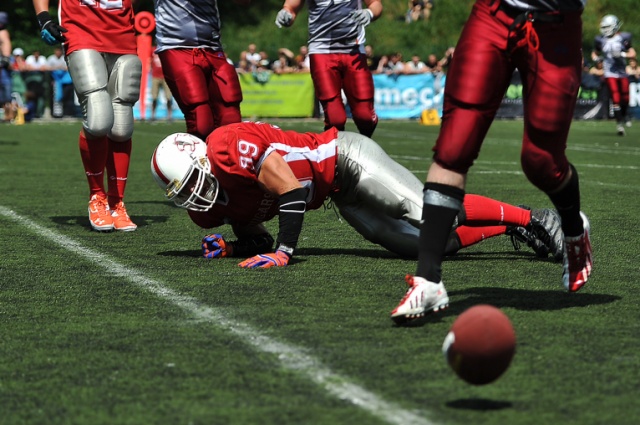 Futboliści Husarii rozgromili drużynę Cougars 34:7. Fot. Łukasz Szełemej [Radio Szczecin] Derby Szczecina w futbolu amerykańskim dla Husarii [ZDJĘCIA, WIDEO]