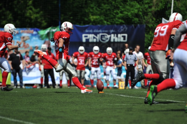 Futboliści Husarii rozgromili drużynę Cougars 34:7. Fot. Łukasz Szełemej [Radio Szczecin] Derby Szczecina w futbolu amerykańskim dla Husarii [ZDJĘCIA, WIDEO]