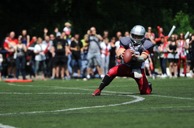 Futboliści Husarii rozgromili drużynę Cougars 34:7. Fot. Łukasz Szełemej [Radio Szczecin] Derby Szczecina w futbolu amerykańskim dla Husarii [ZDJĘCIA, WIDEO]