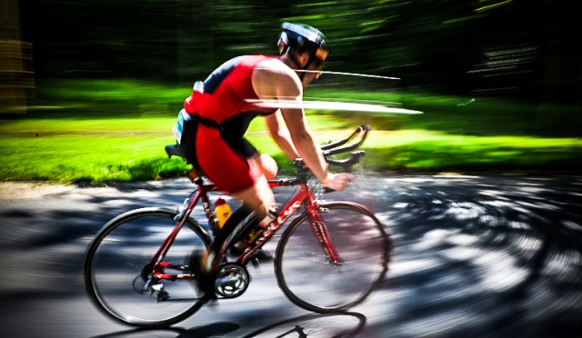 650 zawodników z Polski i świata wystartowało w zawodach Unity Line Triathlon Szczecin. Fot. Łukasz Szełemej [Radio Szczecin] Zawody tylko dla twardzieli w Szczecinie. Wyniki triathlonowej imprezy [NOWE, ZDJĘCIA, WIDEO]