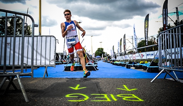 650 zawodników z Polski i świata wystartowało w zawodach Unity Line Triathlon Szczecin. Fot. Łukasz Szełemej [Radio Szczecin] Zawody tylko dla twardzieli w Szczecinie. Wyniki triathlonowej imprezy [NOWE, ZDJĘCIA, WIDEO]