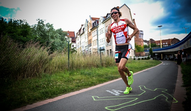 650 zawodników z Polski i świata wystartowało w zawodach Unity Line Triathlon Szczecin. Fot. Łukasz Szełemej [Radio Szczecin] Zawody tylko dla twardzieli w Szczecinie. Wyniki triathlonowej imprezy [NOWE, ZDJĘCIA, WIDEO]