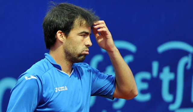 W wieczornym meczu dnia, ubiegłoroczny finalista Pekao Szczecin Open Hiszpan Pere Riba, przegrał ze Słowakiem Józefem Kowalikiem (2:6, 7:5, 6:2). Fot. Łukasz Szełemej [Radio Szczecin] Sześciu Polaków w pierwszej rundzie turnieju Pekao Szczecin Open [ZDJĘCIA]