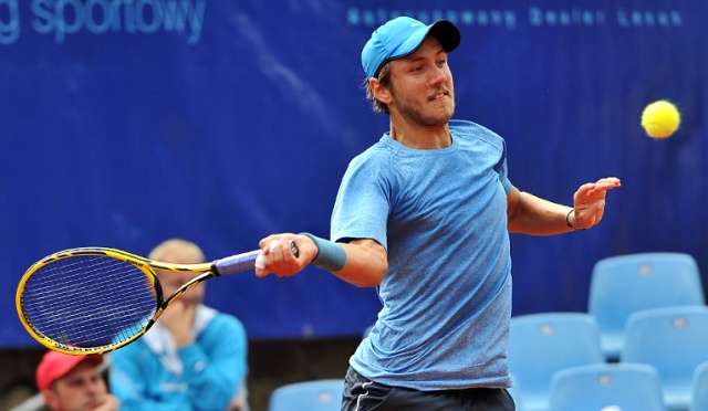 Luca Pouille (FRA) (na zdj.) - Dustin Brown (GER). Fot. Łukasz Szełemej [Radio Szczecin] Niemiecki finał tenisowego Pekao Szczecin Open [ZDJĘCIA]